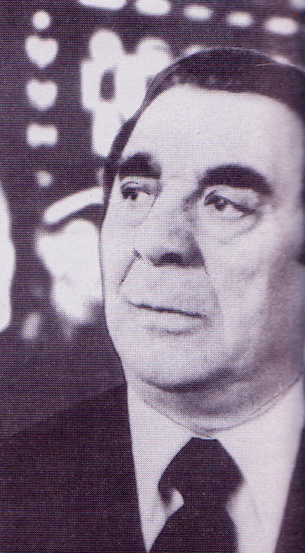 В роли Брежнева в фильме Оливера Стоуна Никсон