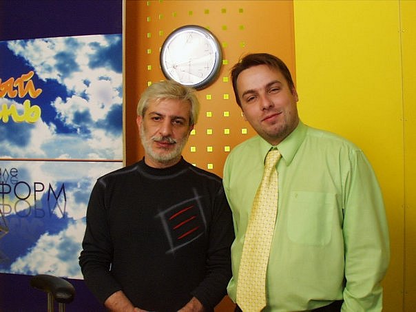 2000 год. Программа «Новый день» на телеканале «Телеинформ» (Москва). Ефрем Амирамов в гостях у Алексея Адамова