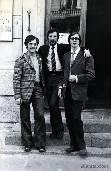 Солист Бородачей Илья Байер