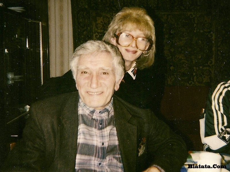 Ирина Эла Акого в очках Джигарханяна