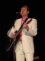 Александр Новиков выпускает альбом «Ё-мобиль»