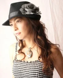 Akemi Ishii Akemi Ishii