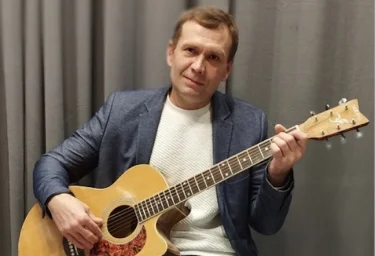 Олег Новиков