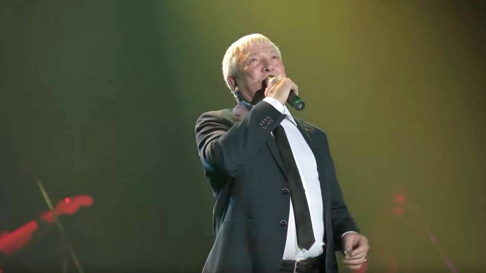 Леонид Телешев на сцене в Минске