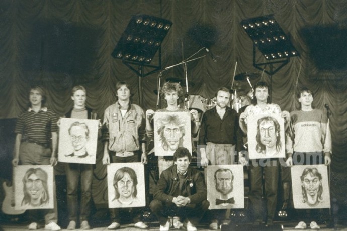 Группа Зодчие: Если не музыка, значит,—футбол! Группа Зодчие: Если не музыка, значит,—футбол!