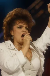 Лариса Долина